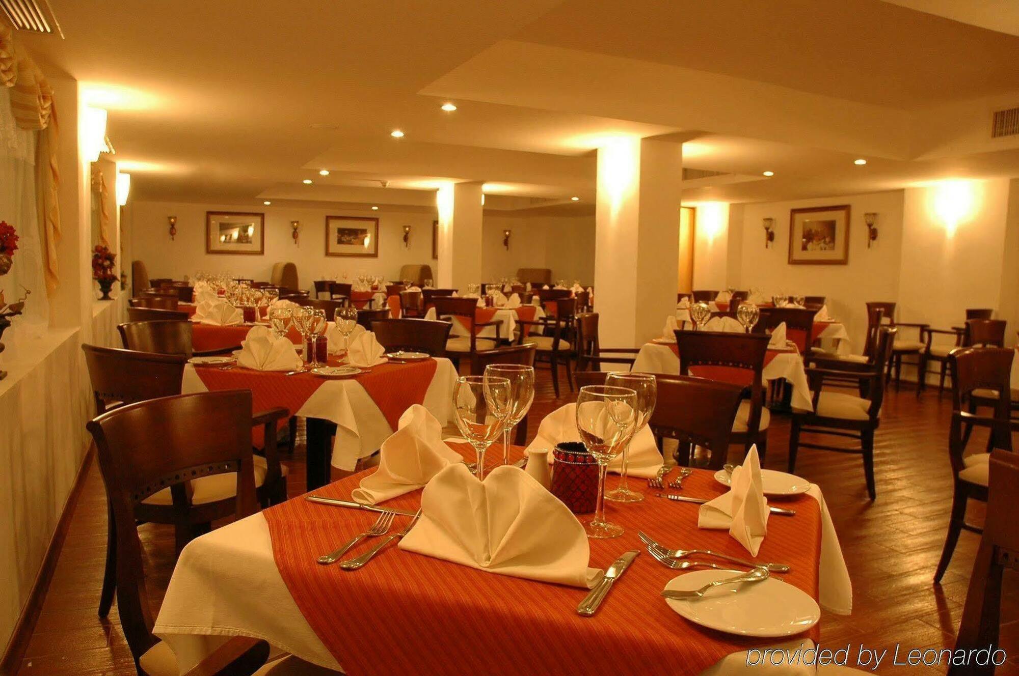 Ocean View Cancun Arenas レストラン 写真